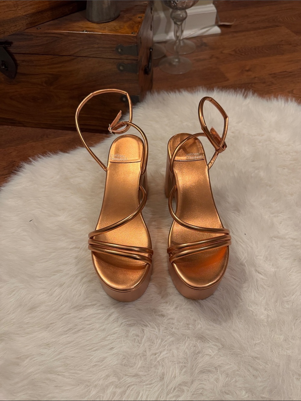 Jeffrey Campbell Metallic Copper Strappy Platform Sandals Size 8.5 pre-owned.